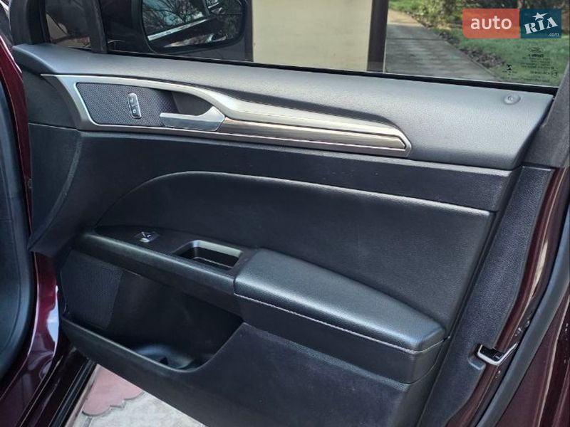 Седан Ford Fusion 2018 в Шептицькому