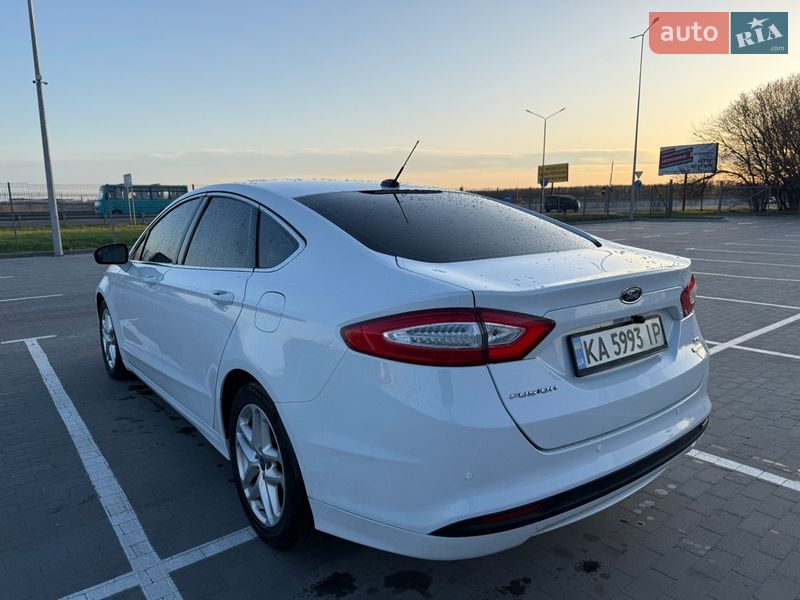Седан Ford Fusion 2012 в Борисполі