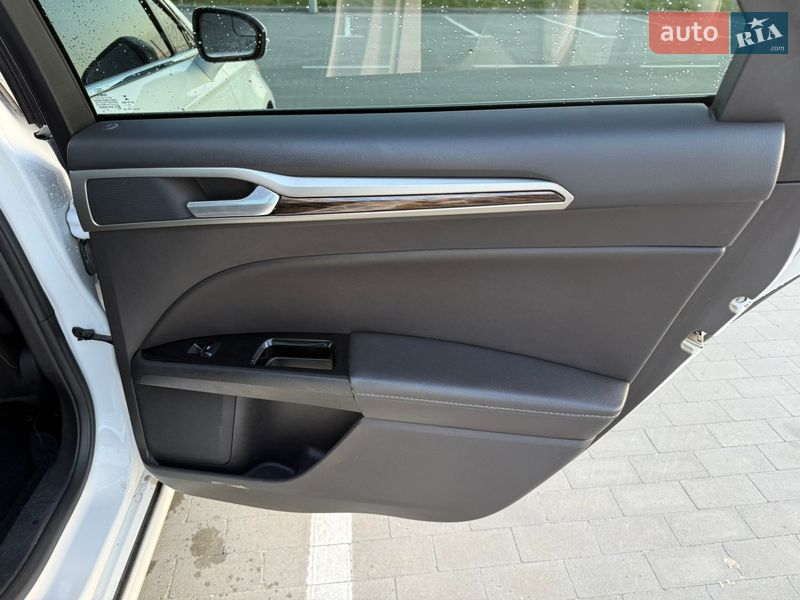 Седан Ford Fusion 2012 в Борисполі