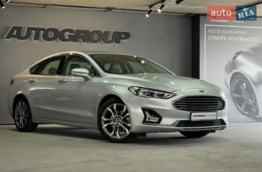 Седан Ford Fusion 2018 в Одесі
