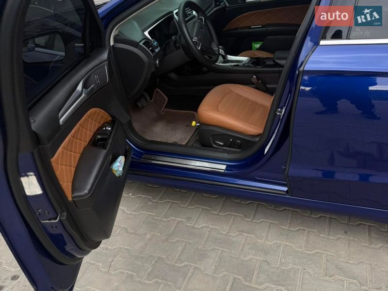 Седан Ford Fusion 2015 в Луцке