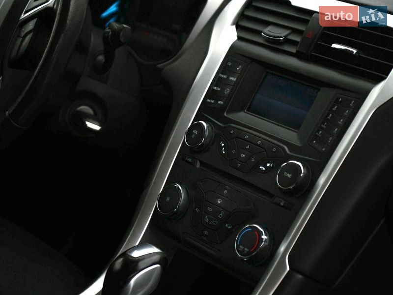 Седан Ford Fusion 2013 в Львові