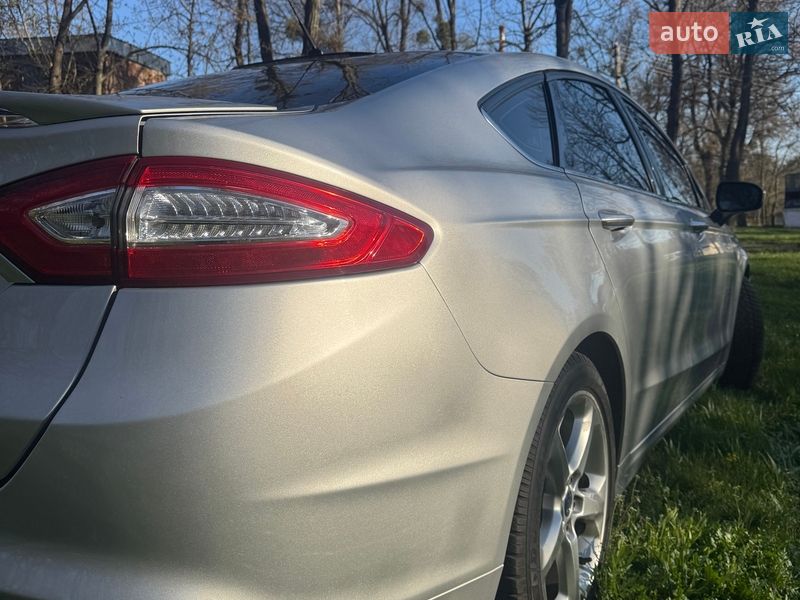 Седан Ford Fusion 2016 в Яготине