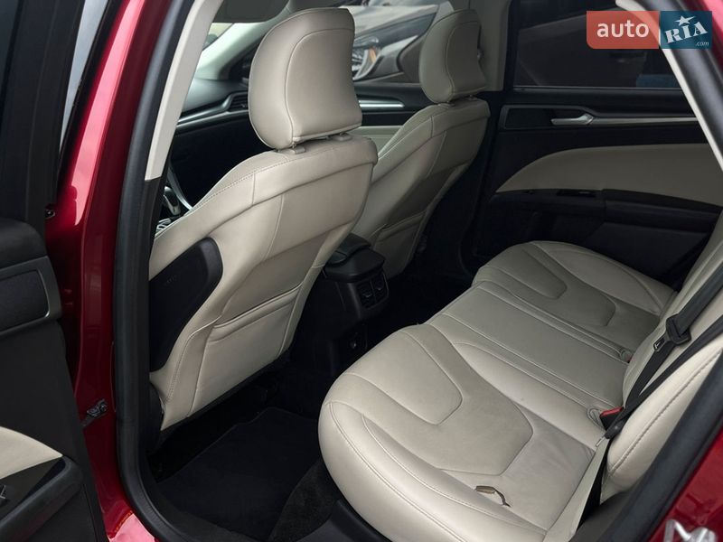Седан Ford Fusion 2016 в Мукачево