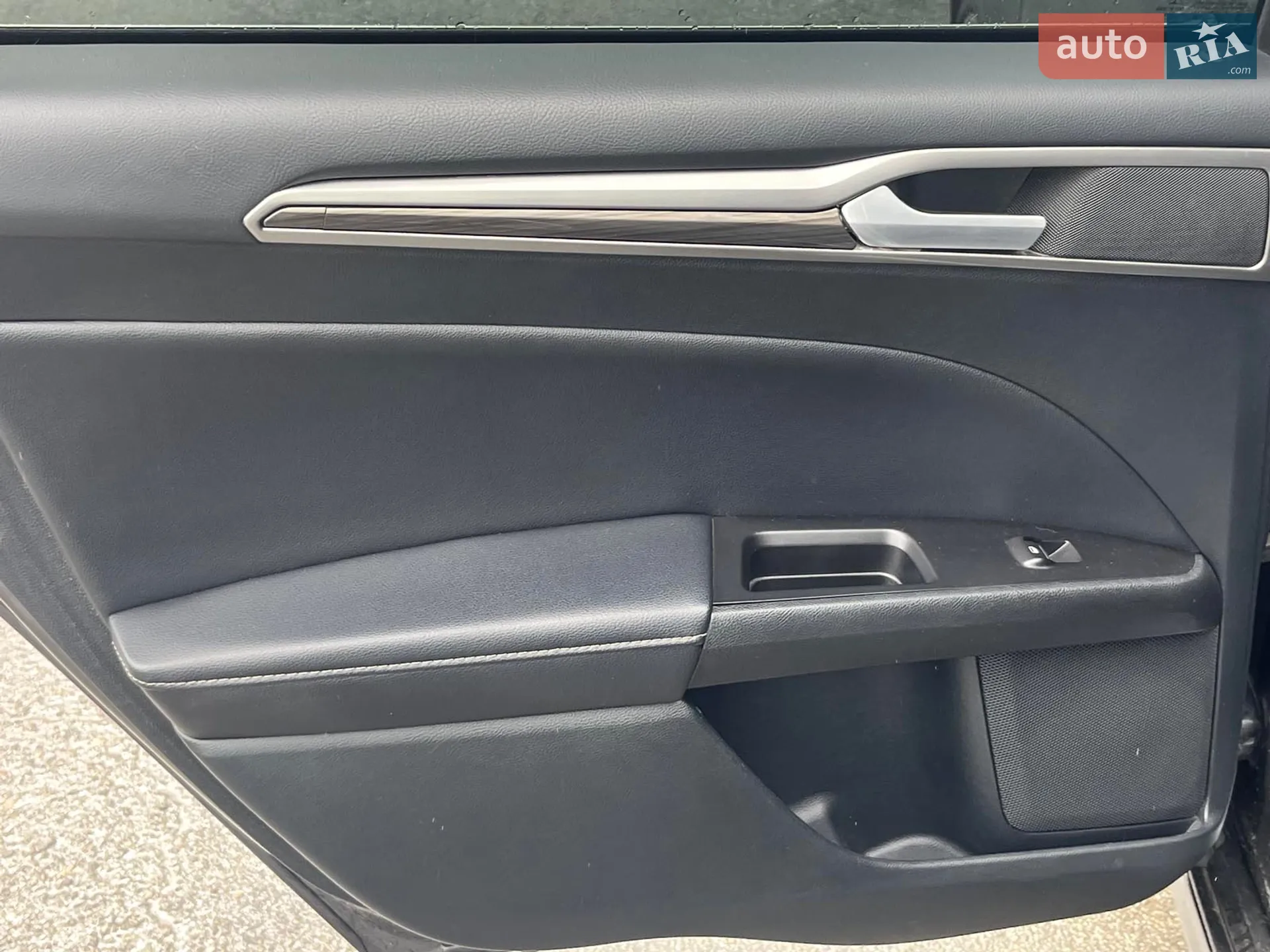 2016 Ford Fusion - мініатюра 27