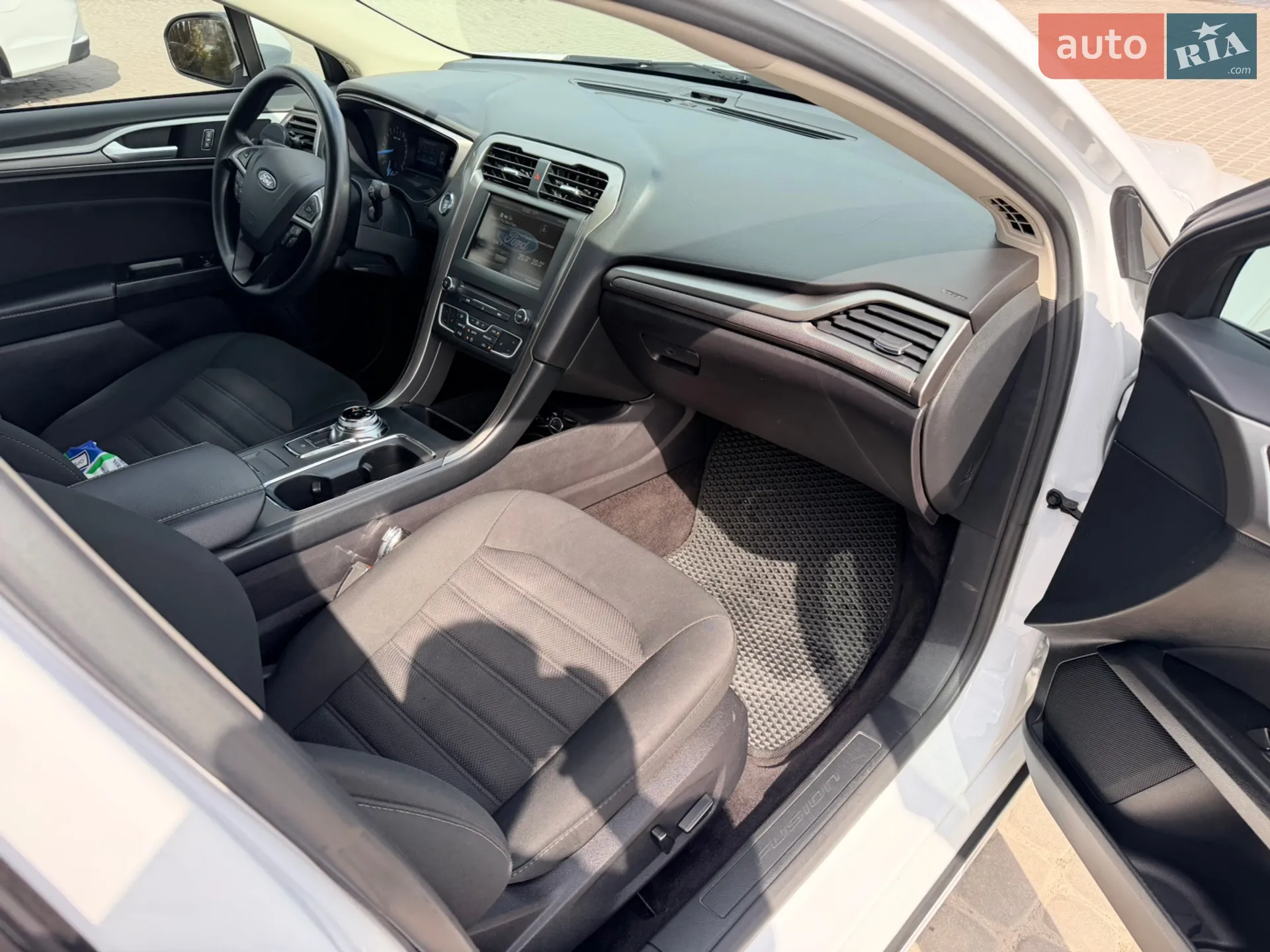 2016 Ford Fusion - мініатюра 22