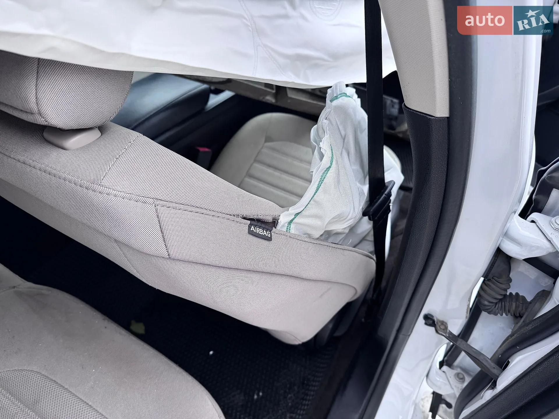 2016 Ford Fusion - мініатюра 17
