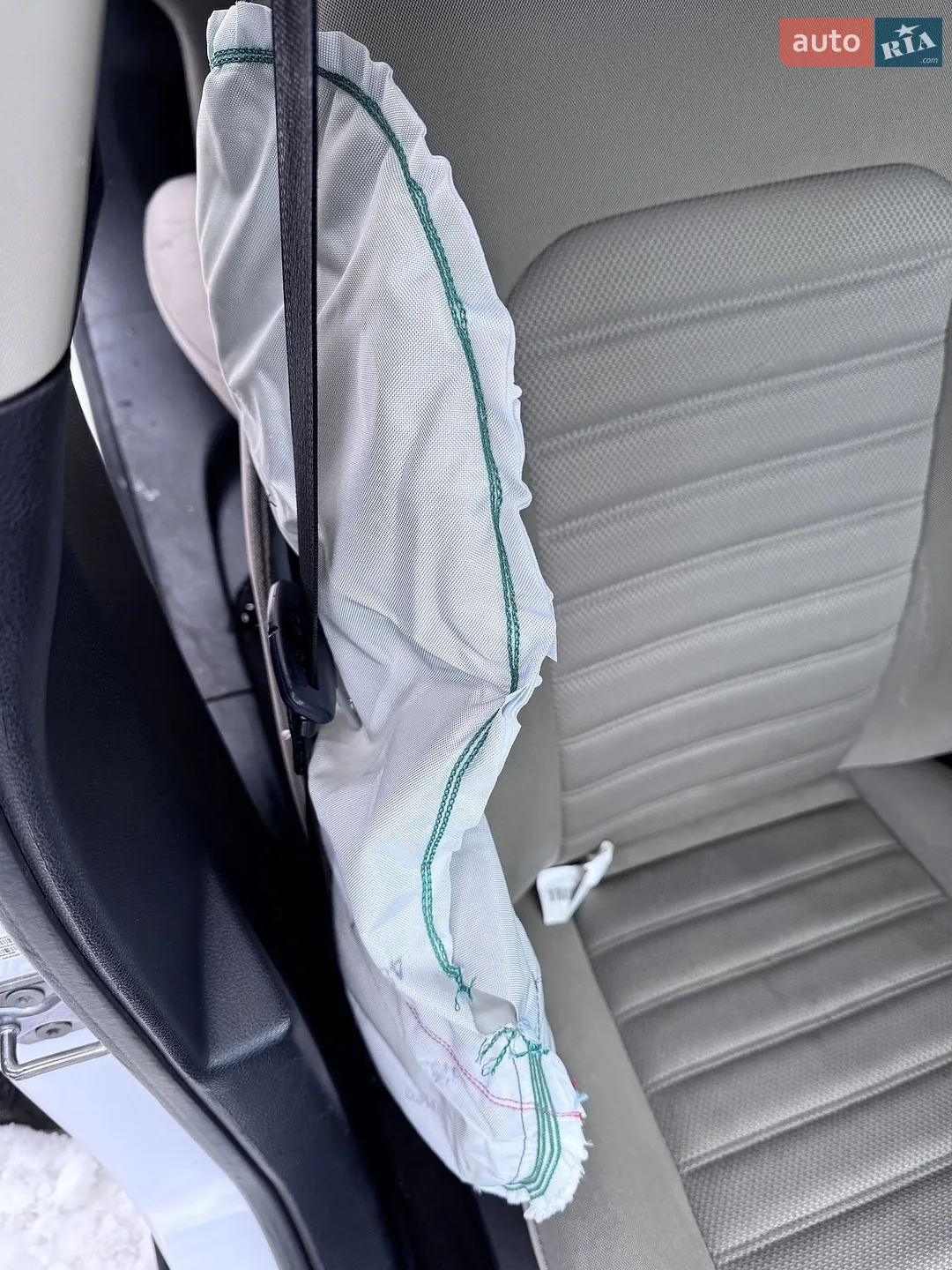 2016 Ford Fusion - мініатюра 23
