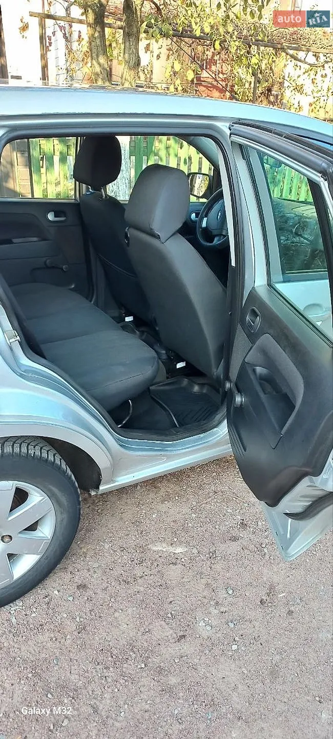 2010 Ford Fusion - мініатюра 4