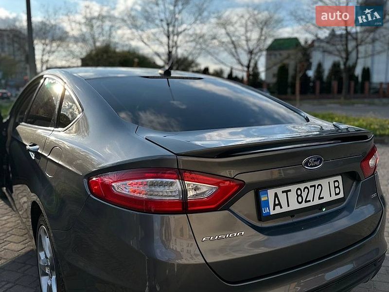Седан Ford Fusion 2014 в Калуше