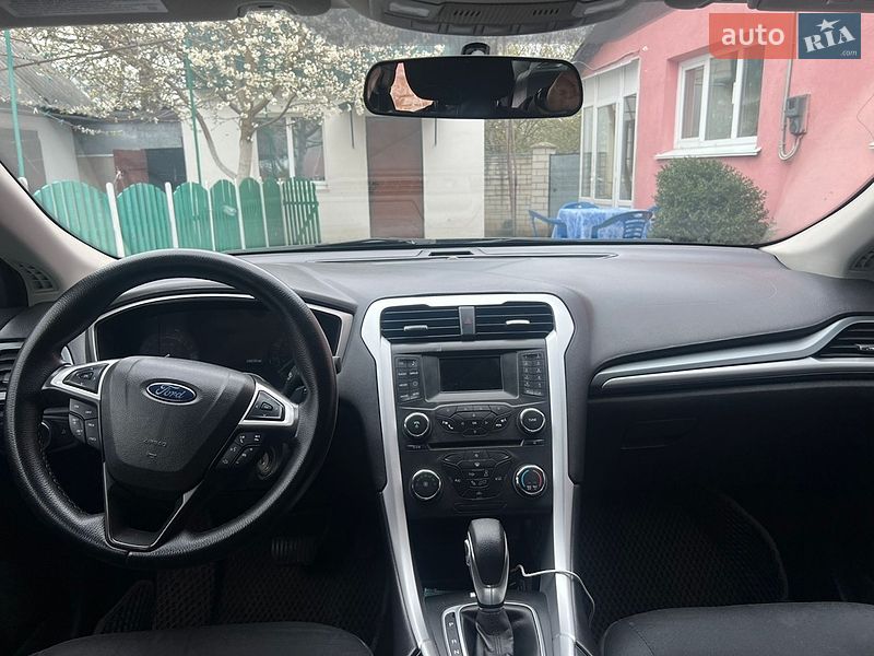 Седан Ford Fusion 2015 в Чернігові