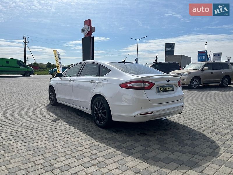 Седан Ford Fusion 2016 в Мукачевому