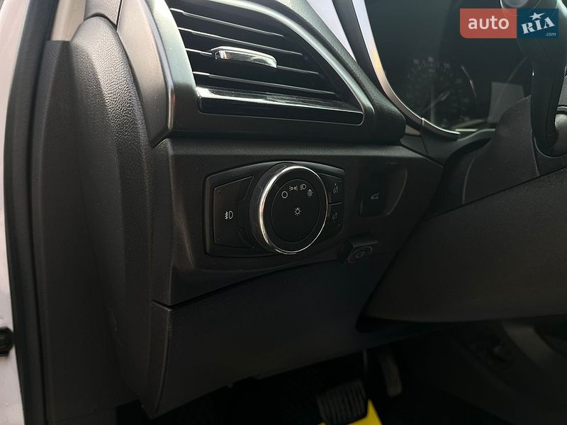 Седан Ford Fusion 2016 в Мукачевому
