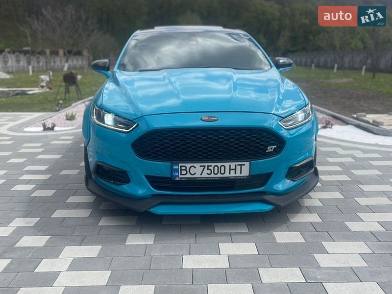 Седан Ford Fusion 2013 в Львові