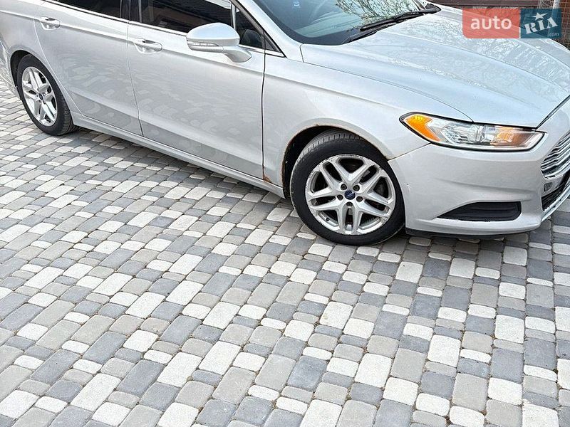 Ford Fusion 2016