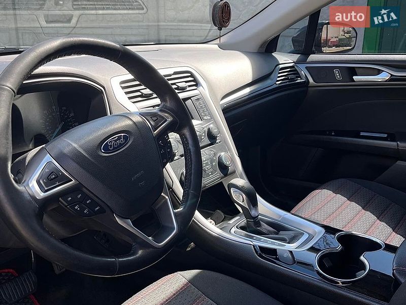 Седан Ford Fusion 2014 в Чернігові