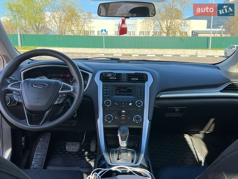 Седан Ford Fusion 2015 в Києві