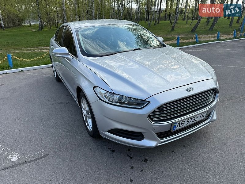 Седан Ford Fusion 2016 в Ладижині