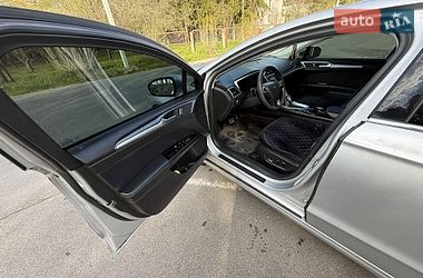 Седан Ford Fusion 2016 в Ладижині