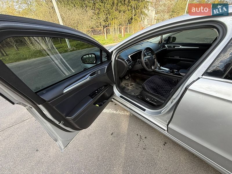 Седан Ford Fusion 2016 в Ладижині