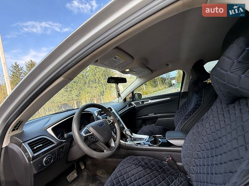 Седан Ford Fusion 2016 в Ладижині