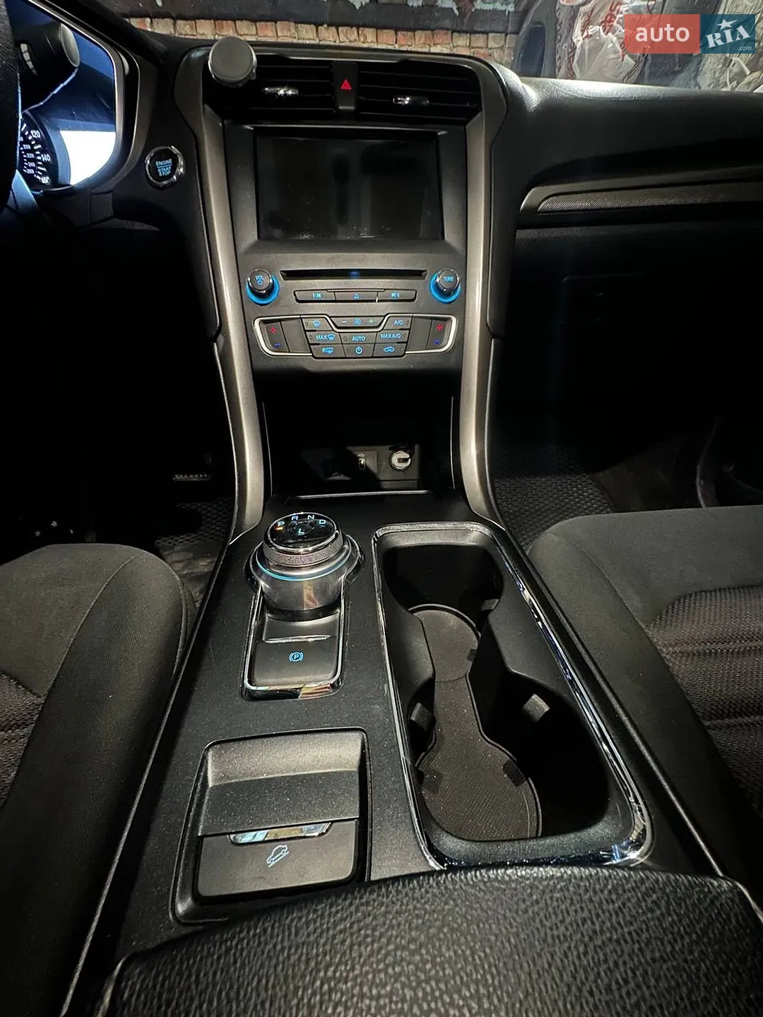 2016 Ford Fusion - мініатюра 25