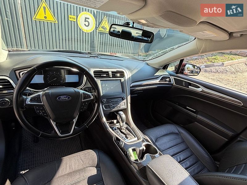 Седан Ford Fusion 2016 в Чернігові