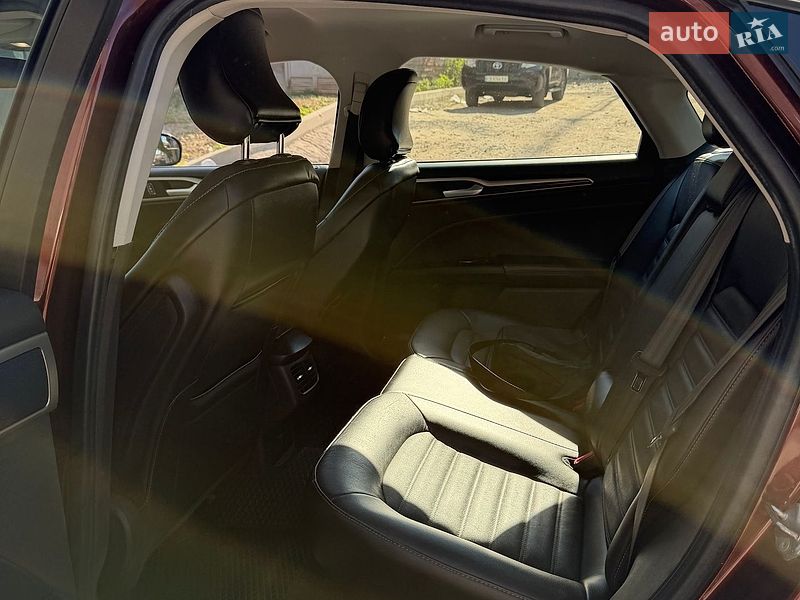Седан Ford Fusion 2016 в Чернігові
