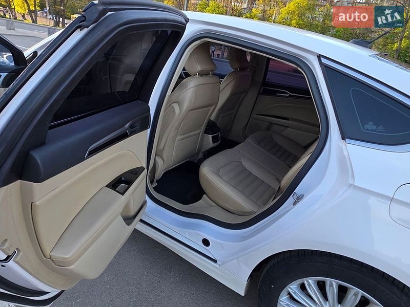 Седан Ford Fusion 2016 в Києві