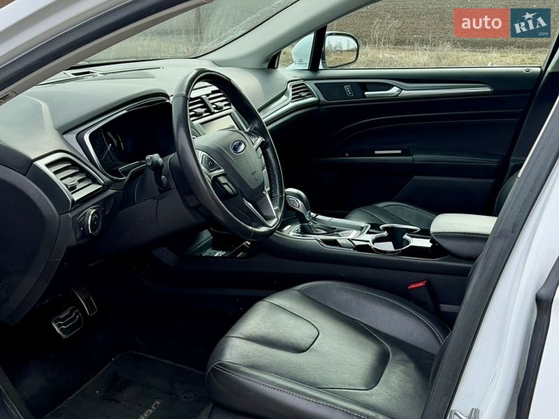 Седан Ford Fusion 2016 в Одесі