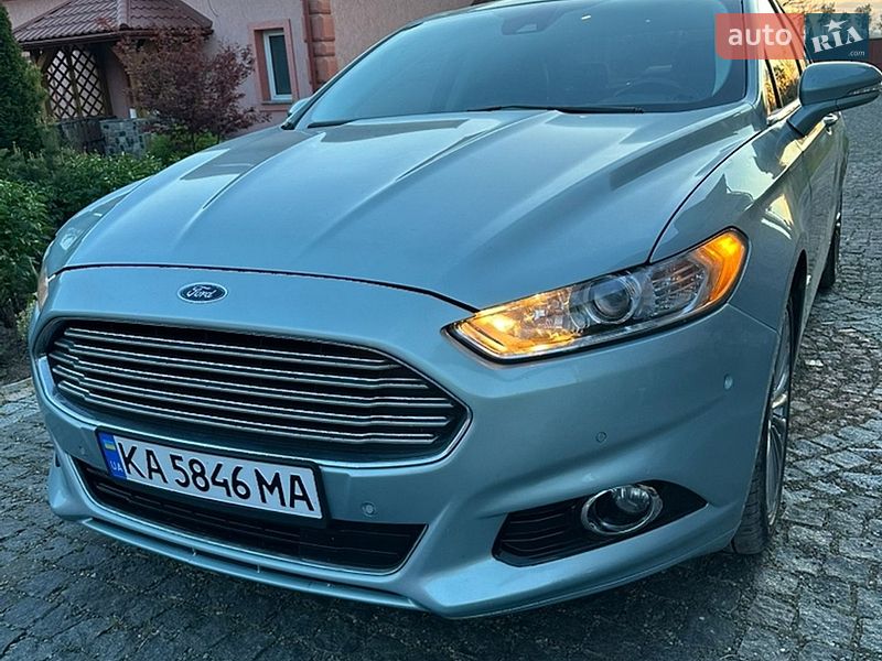 Седан Ford Fusion 2013 в Снятине