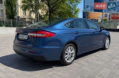 Седан Ford Fusion 2018 в Киеве