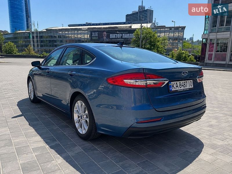 Седан Ford Fusion 2018 в Киеве