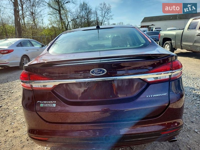 Седан Ford Fusion 2017 в Львове