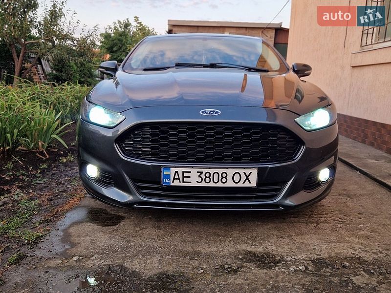 Седан Ford Fusion 2015 в Кривом Роге