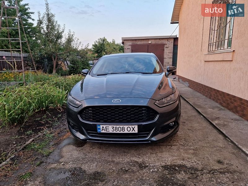 Седан Ford Fusion 2015 в Кривом Роге