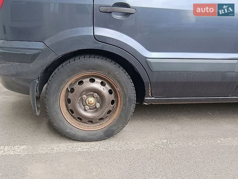 Хетчбек Ford Fusion 2008 в Вишгороді