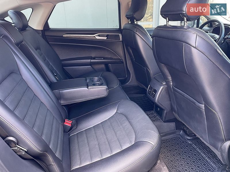 Седан Ford Fusion 2018 в Житомире