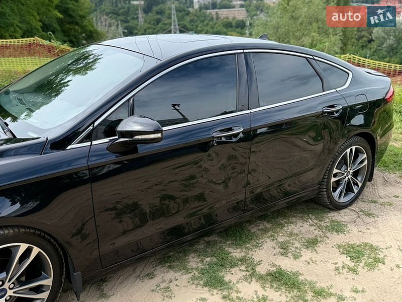 Седан Ford Fusion 2018 в Киеве