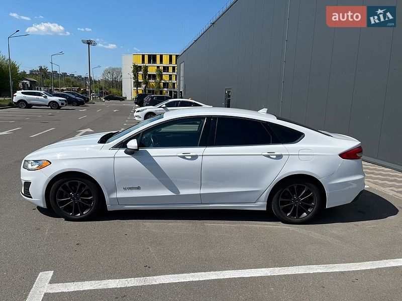 Седан Ford Fusion 2019 в Києві