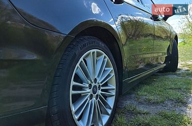 Седан Ford Fusion 2016 в Тернополі