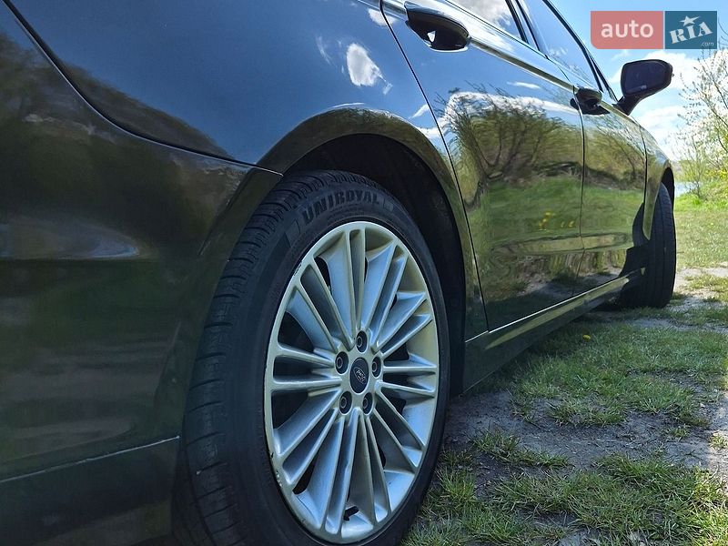 Седан Ford Fusion 2016 в Тернополі