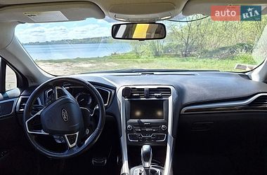 Седан Ford Fusion 2016 в Тернополі