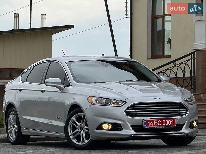 Седан Ford Fusion 2016 в Дрогобичі