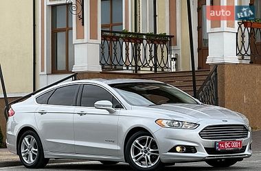 Седан Ford Fusion 2016 в Дрогобыче