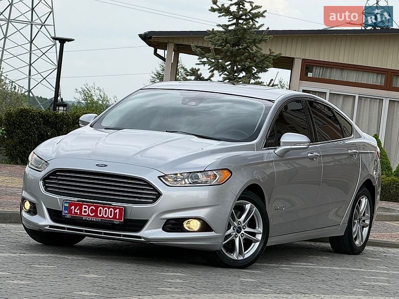 Седан Ford Fusion 2016 в Дрогобичі