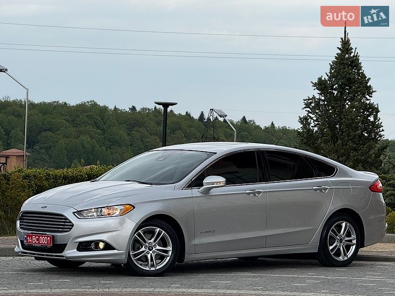 Седан Ford Fusion 2016 в Дрогобичі