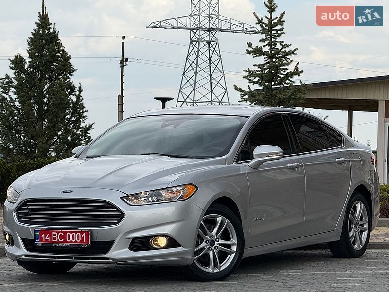 Седан Ford Fusion 2016 в Дрогобичі