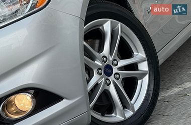 Седан Ford Fusion 2016 в Дрогобичі