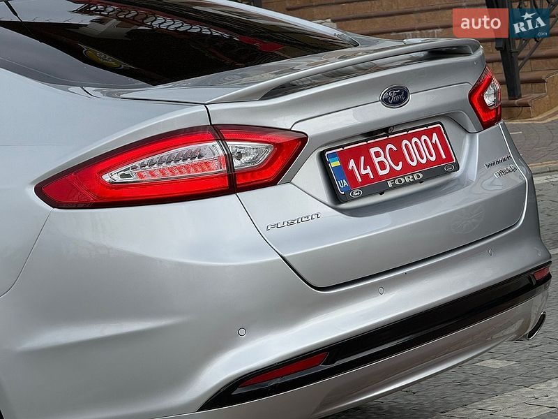 Седан Ford Fusion 2016 в Дрогобичі